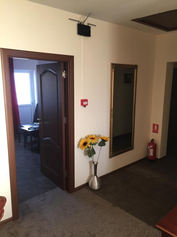 Pensiunea Flora Πιάτρα Νέαμτς Εξωτερικό φωτογραφία